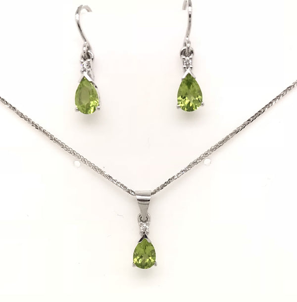 9ct White gold Gem stone Pendant 