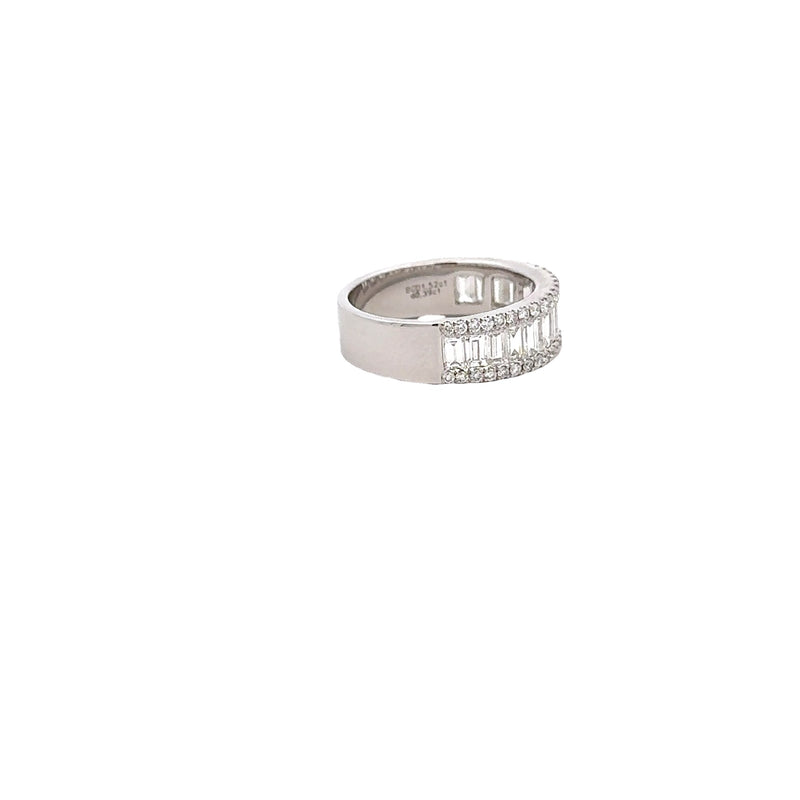 RING 18CT WHITE GOLD DRESS RING CLAW AND CHANNEL SET NATURAL BRILLIANT AND BAGQUETTE CUT DIAMONDS IMPORTED