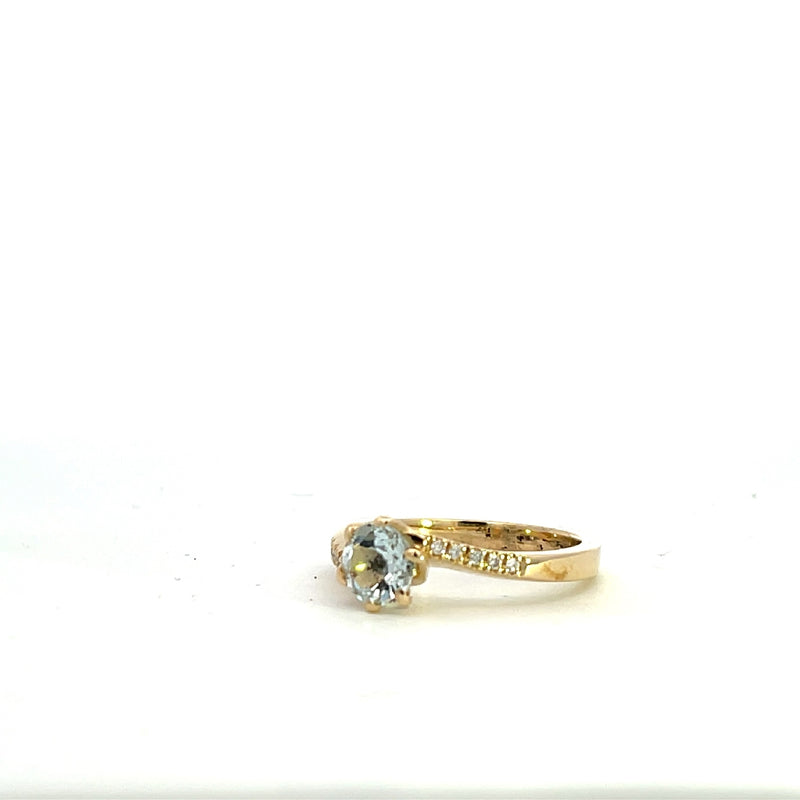 9CT YELLOW GOLD DRESS RING CLAW SET NATURAL BRILLIANT CUT AQUAMARINE AND BRILLIANT CUT DIAMONDS HAND CRAFTED